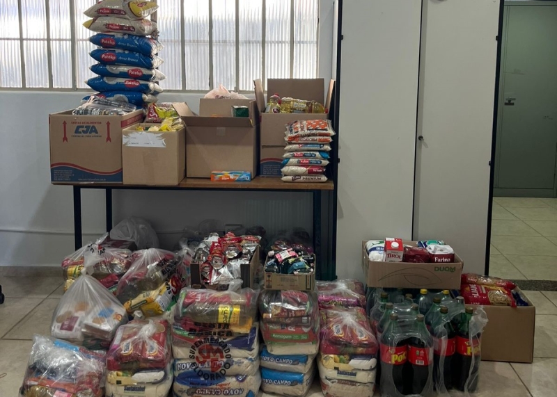Galeria galeria-campanha-de-arrecadacao-de-alimento---comunidade-bom-jesus-11-11-24